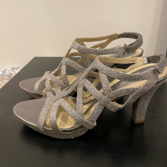 Comfortable sparkly silver Velcro strap heels - Picture 2 of 4